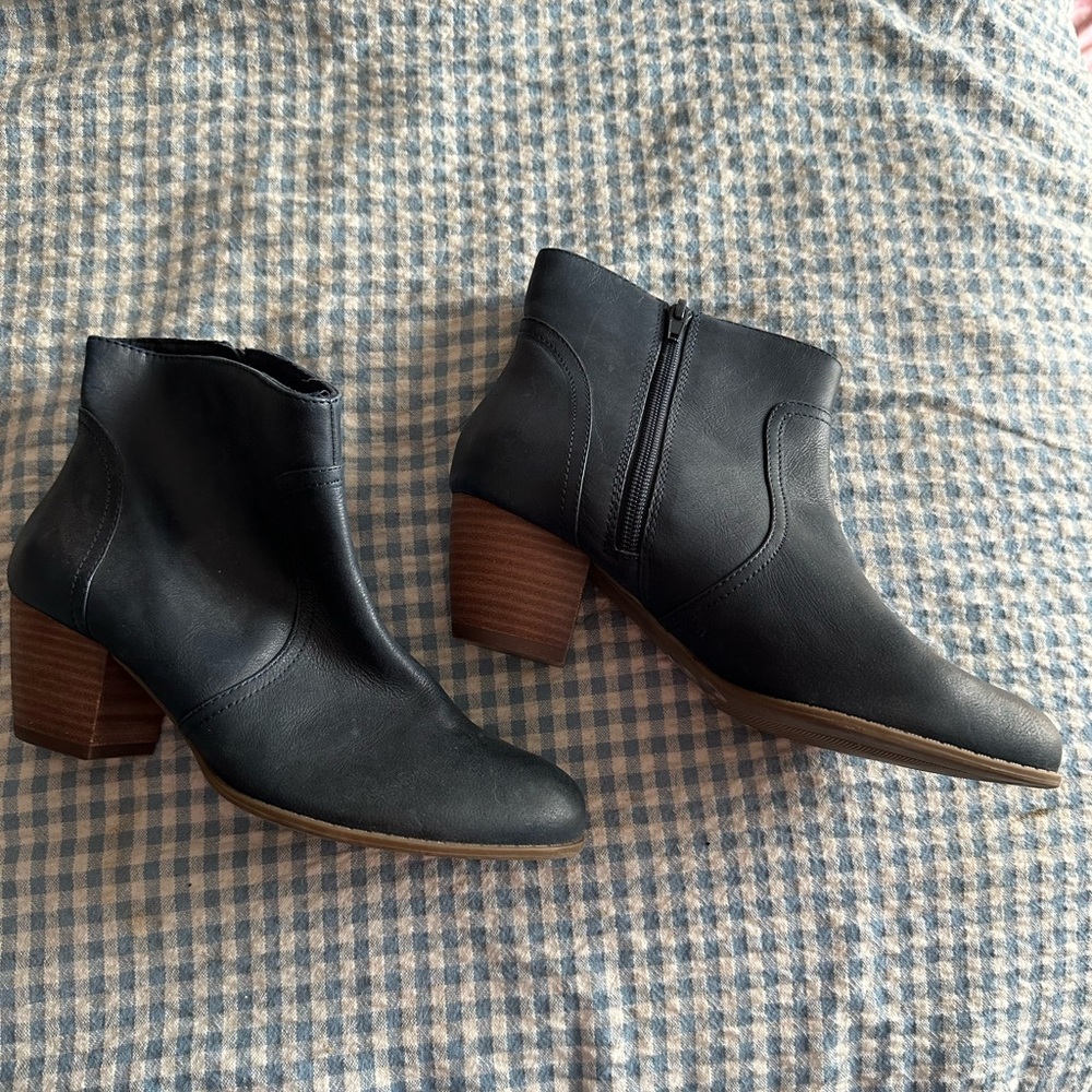 Sole Society Black Ankle Boots with Durable Sole